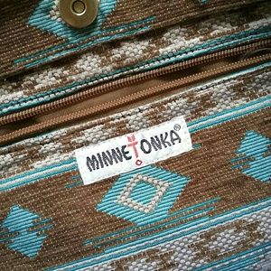 Minnetonka Bags - Minnetonka Boho Tribal Aztec Shoulder Tote Bag Minnetonka Bags - Minnetonka Boho Tribal Aztec Shoulder Tote Bag